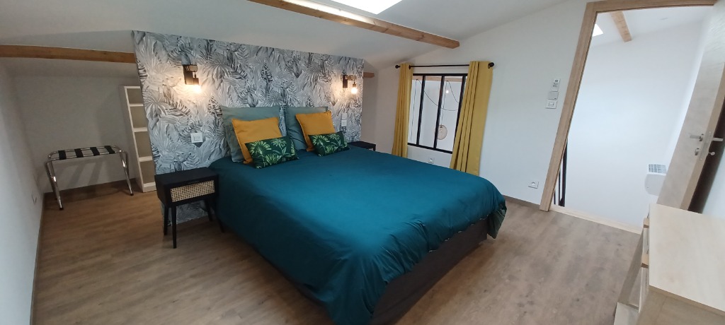 Grande chambre avec vue