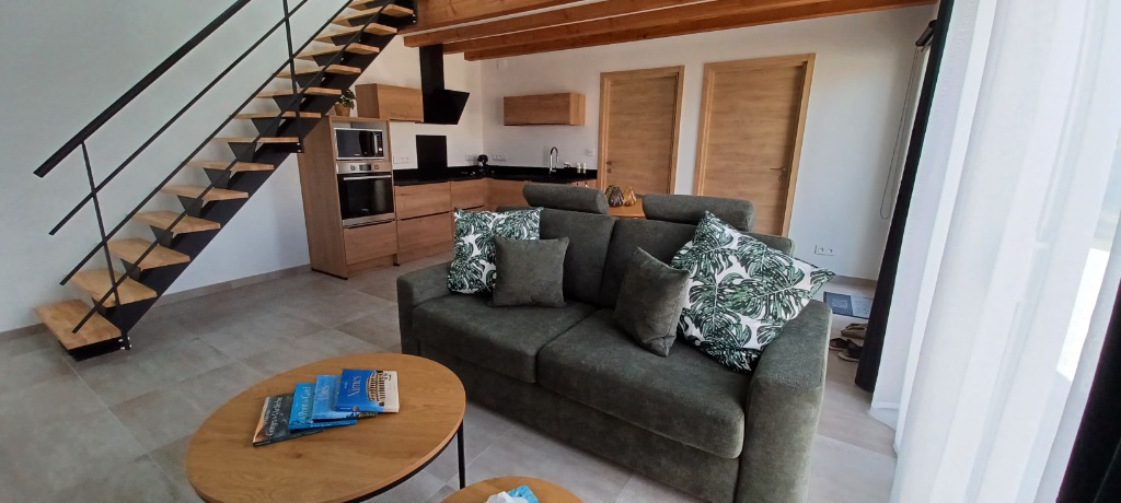 Salon moderne et confortable